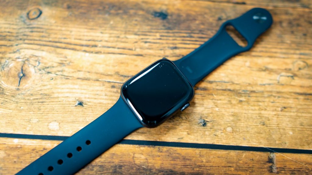 AppleWatchに保護フィルム貼り付け